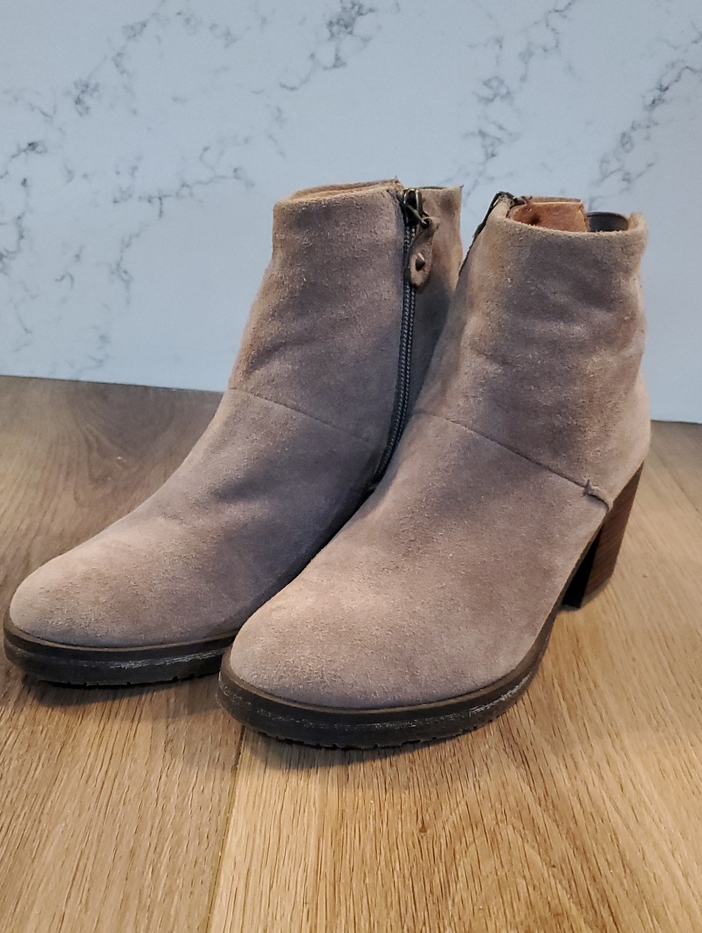 Gentle Souls by Kenneth Cole Ankle Boots